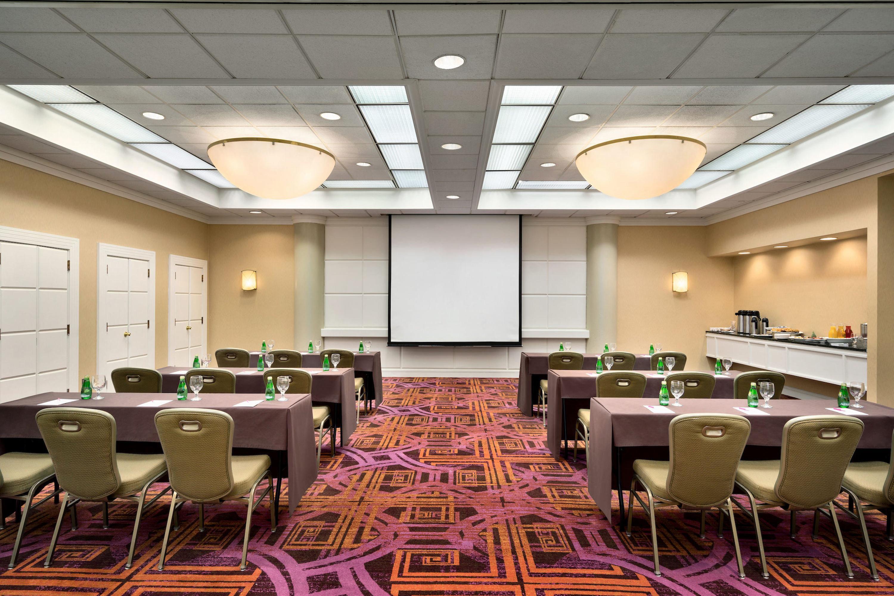 Crowne Plaza Englewood By Ihg Hotel Exterior foto