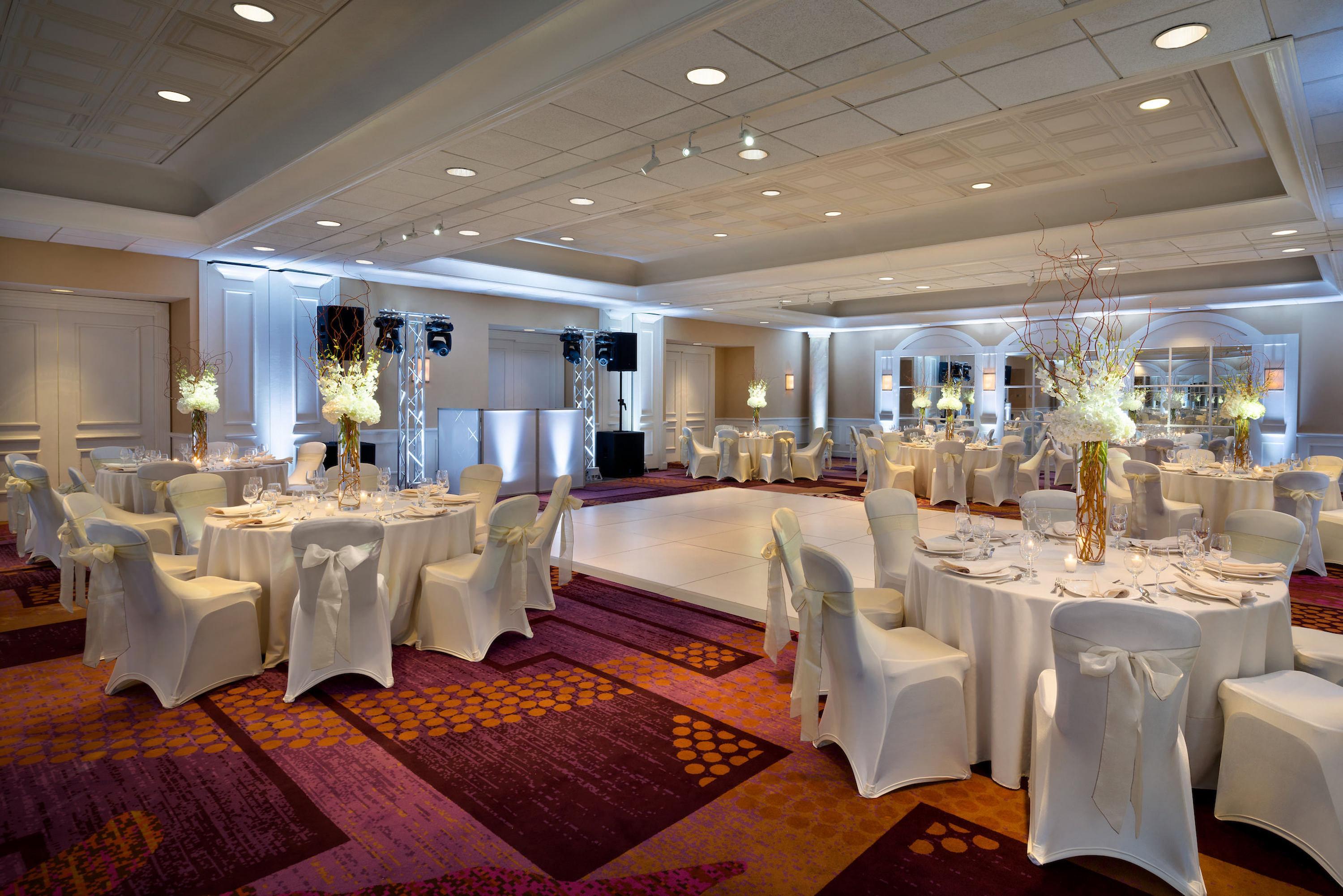 Crowne Plaza Englewood By Ihg Hotel Exterior foto