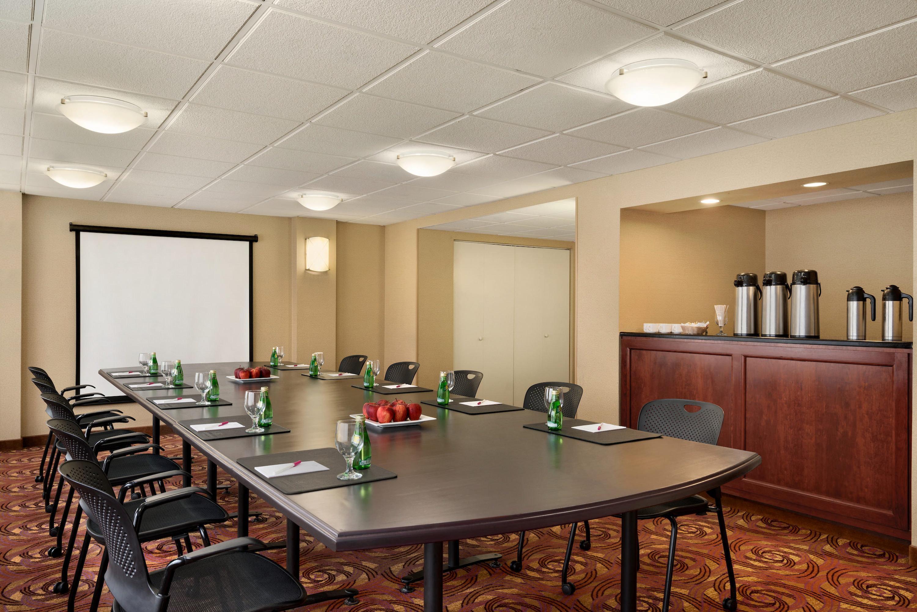 Crowne Plaza Englewood By Ihg Hotel Exterior foto